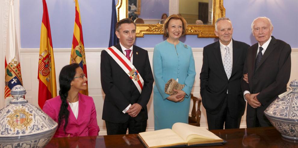 Javier Pardo, Vicente Comet y Teresa Perales, Medallas de Santa Isabel de Portugal 2014