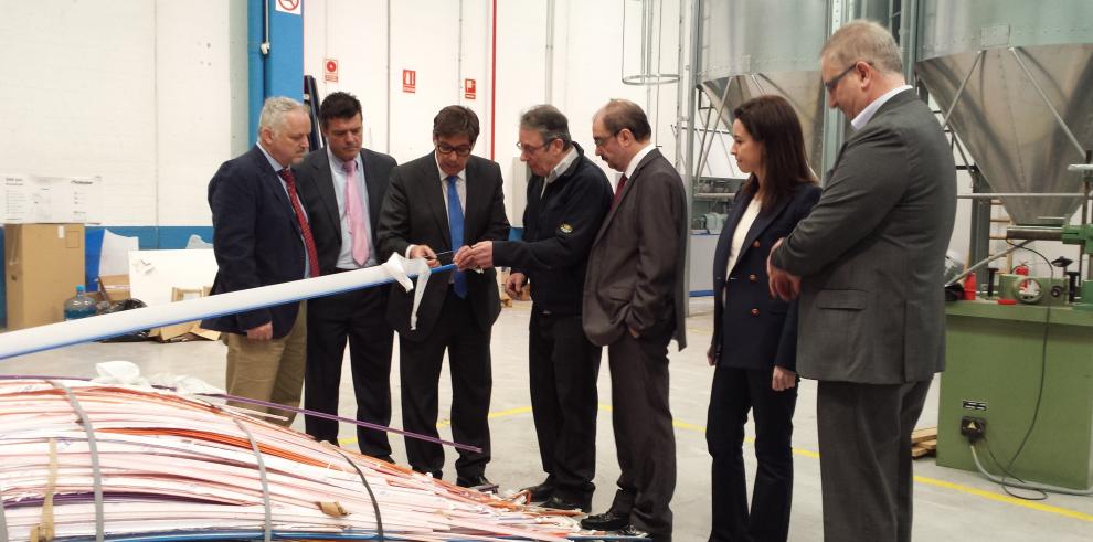 Arturo Aliaga visita tres industrias en Ejea de los Caballeros