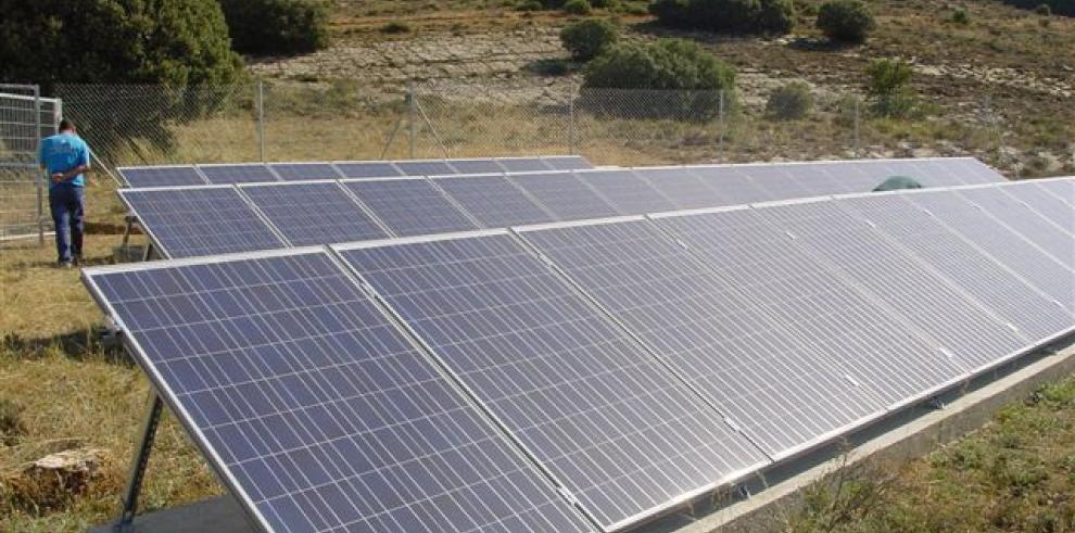 Cubel y Villar de los Navarros: ahorro de energía y agua segura gracias al sol