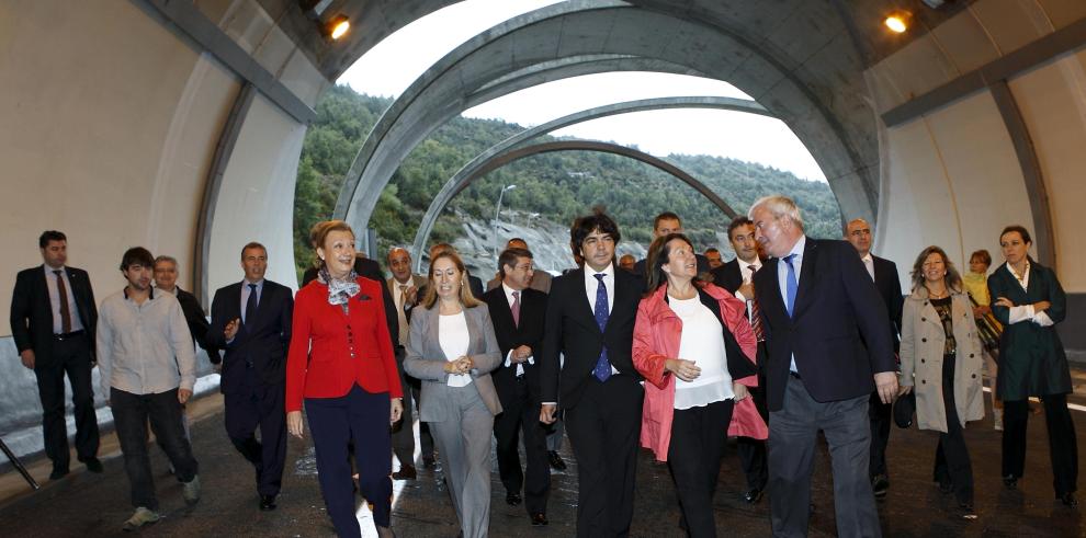 La Presidenta de Aragón reivindica la necesidad de mejorar las comunicaciones ferroviarias con Francia