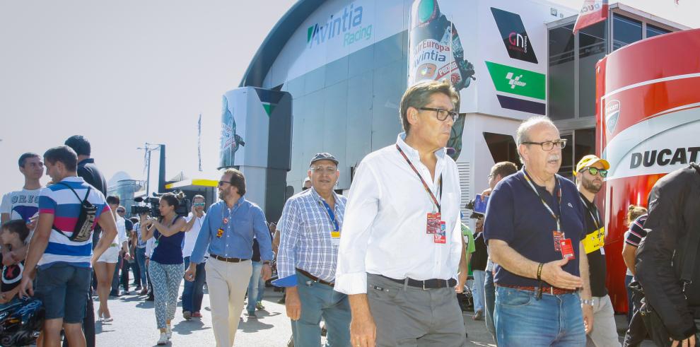Miles de aficionados viven ya en MotorLand el Gran Premio Movistar de Aragón de MotoGP