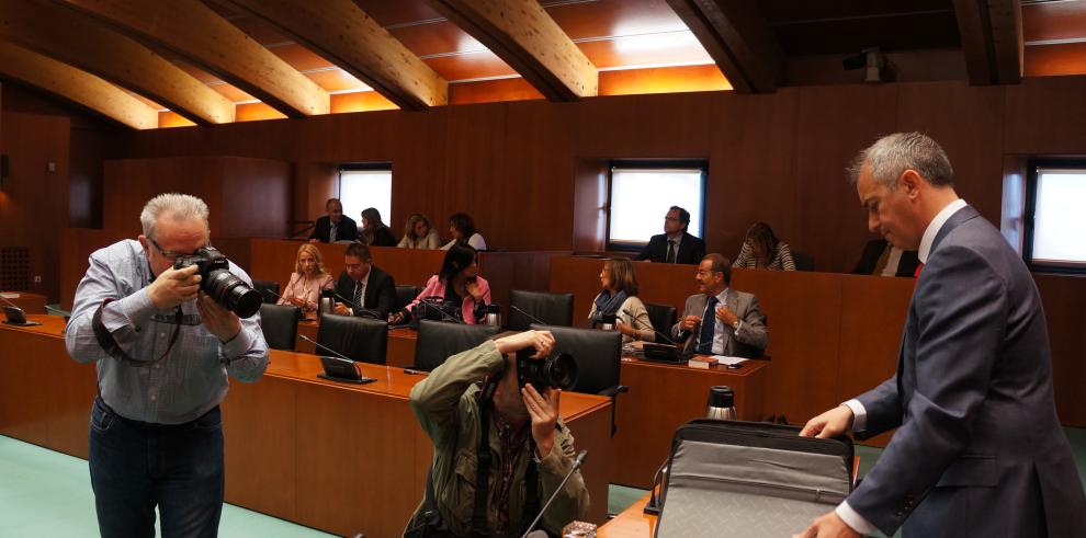 Javier Campoy apuesta por la disciplina financiera y el seguimiento exhaustivo de la ejecución presupuestaria para optimizar la eficiencia en el gasto público y cumplir el déficit 