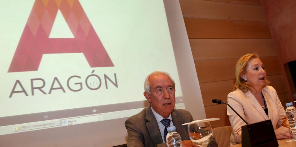 Francisco Bono recibe a la Asociación Aragonesa de Mujeres Empresarias