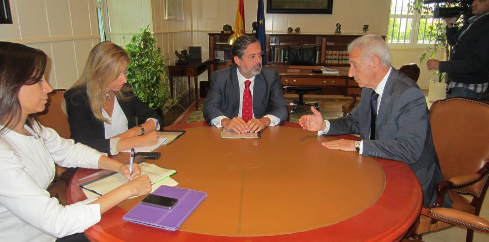 Declaraciones e imágenes del encuentro mantenido entre el consejero de Agricultura, Ganadería y Medio Ambiente, Modesto Lobón, y el Secretario de Estado de Medio Ambiente, Federico Ramos