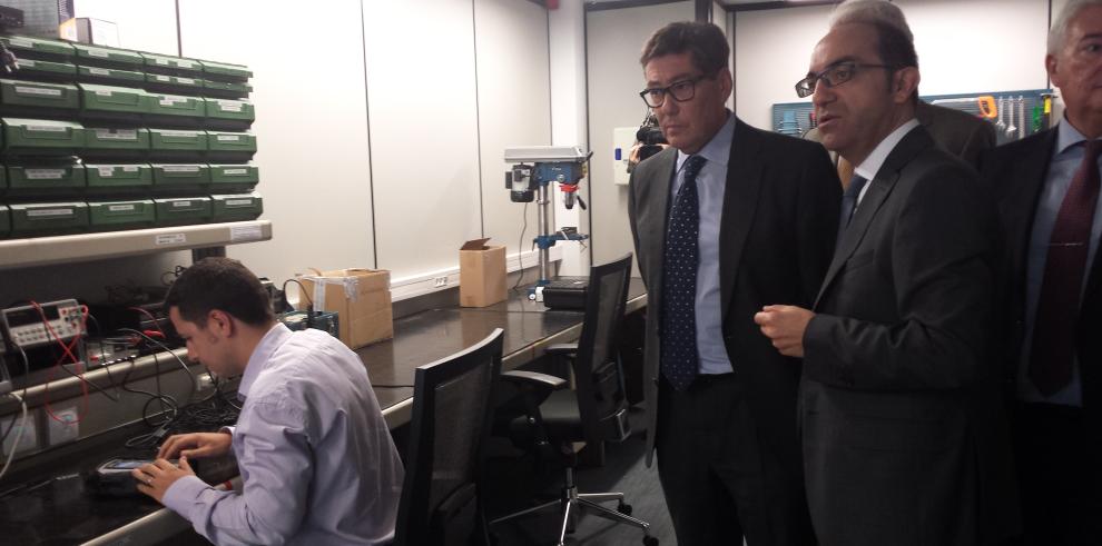 Arturo Aliaga inaugura las nuevas instalaciones del Grupo Álava Ingenieros en Zaragoza