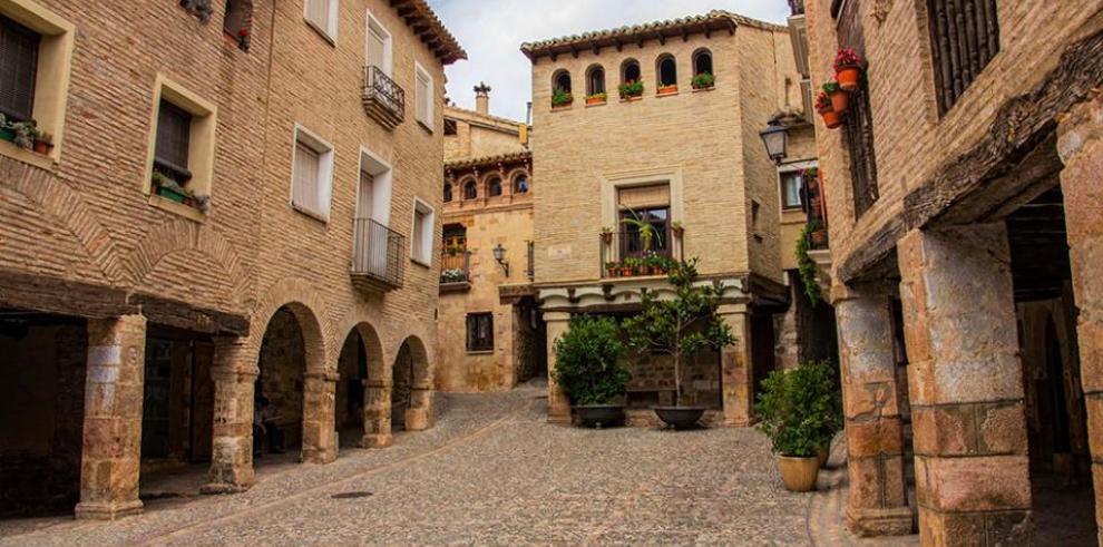 Touroperadores suizos visitan el Somontano en  un viaje de familiarización 