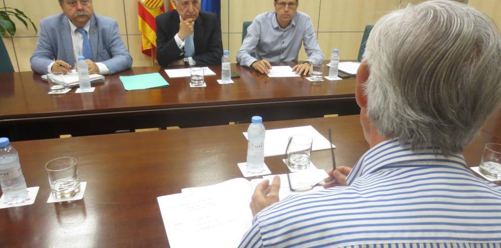 Aragón y Cataluña forman frente común para defender la fruta