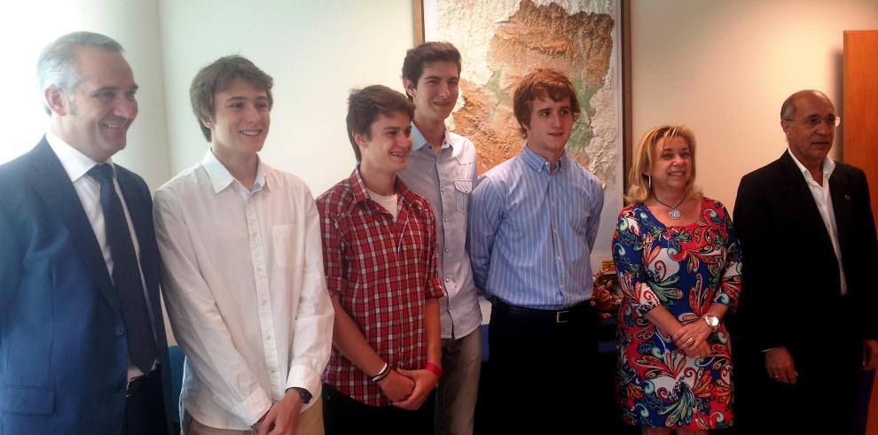 Alumnos del Colegio Santa María del Pilar, ganadores del I Concurso de Radionovelas Matemáticas