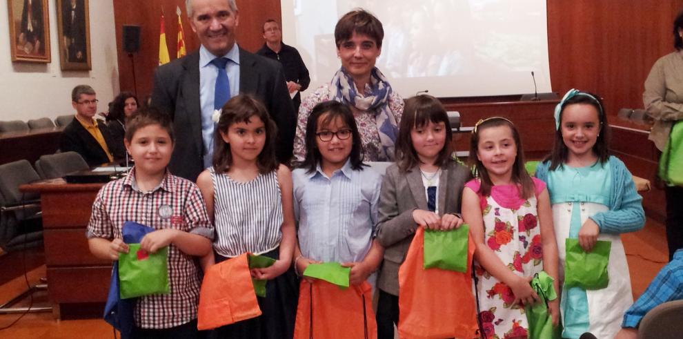 Alumnos de Barbastro y Pina de Ebro, ganadores del I Concurso de Plástica en Lengua Extranjera