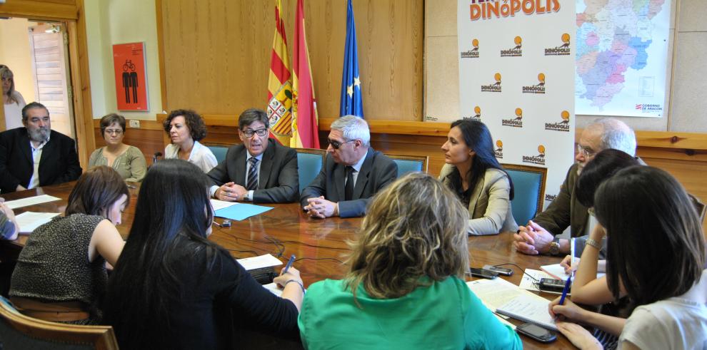 Dinópolis firma un protocolo de colaboración con CERMI-Aragón y otras asociaciones de discapacidad 