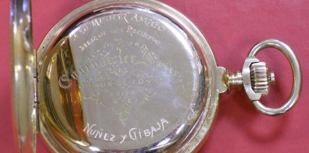 Hacienda recauda 9 mil euros para fines sociales por la venta de un reloj de oro histórico 
