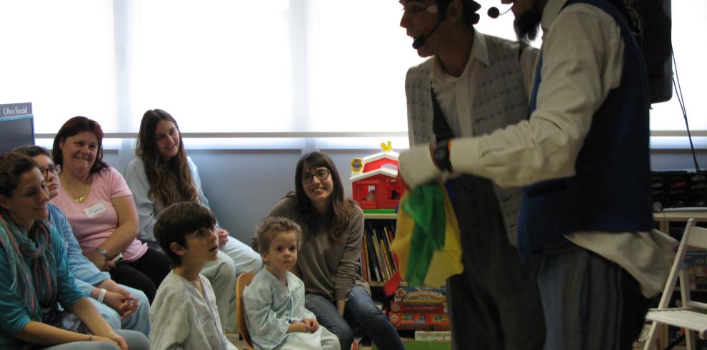 El Hospital Infantil Miguel Servet se convierte en una fábrica de sonrisas para los más pequeños