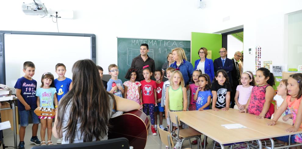 Los alumnos del colegio Valdespartera II estrenan nuevo edificio de Primaria