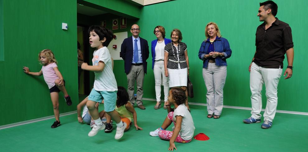 Los alumnos del colegio Valdespartera II estrenan nuevo edificio de Primaria