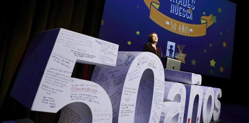 La Presidenta Rudi celebra los 50 años de Atades Huesca