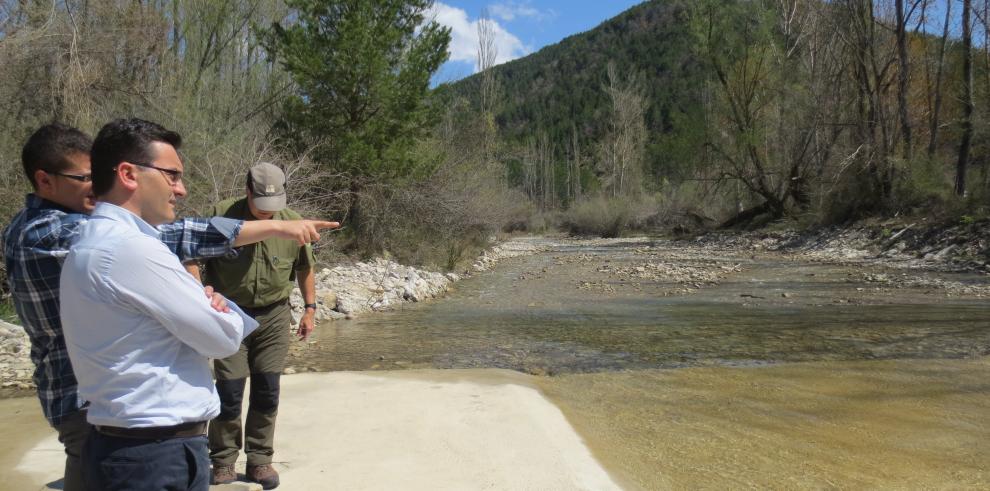 El Gobierno de Aragón invierte un millón de euros en reparar infraestructuras en el medio forestal de la Jacetania