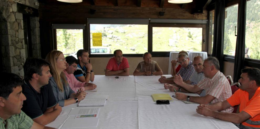 Obras Públicas promueve la coordinación para prevenir los problemas de vialidad invernal en la carretera de Llanos del Hospital