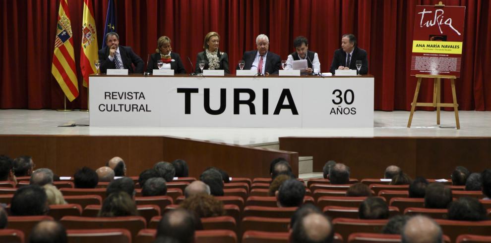 La Presidenta destaca la defensa del rigor y de la calidad literaria de la revista Turia en sus 30 años de historia