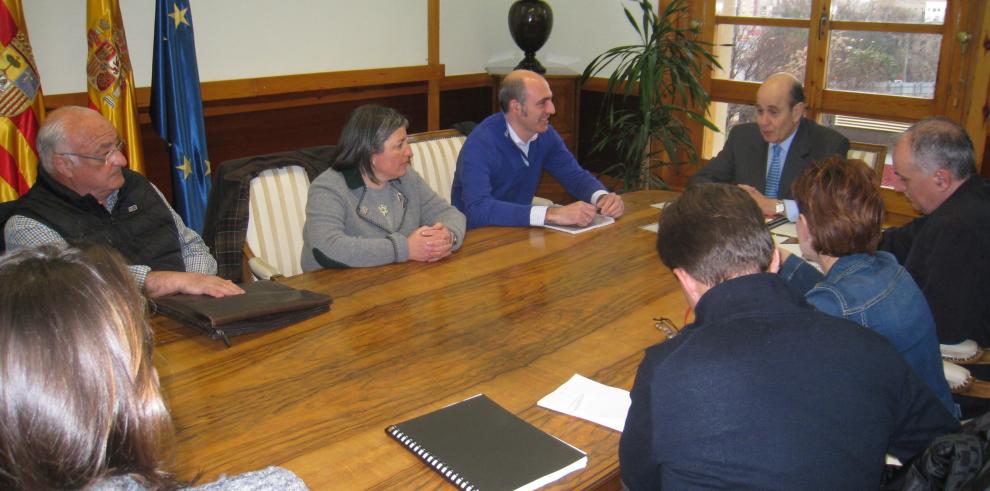 Obras Públicas trabaja en un protocolo específico de actuación para la carretera de acceso a Los Llanos de Benasque con medidas de detección y dispositivos de desencadenamiento preventivo de aludes