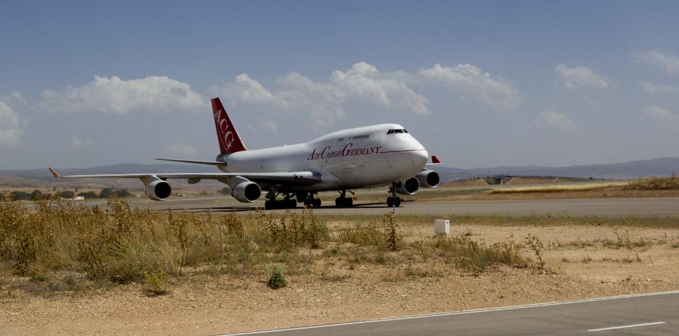 El Aeropuerto de Teruel inicia su actividad industrial con el aterrizaje del primer Boeing 747