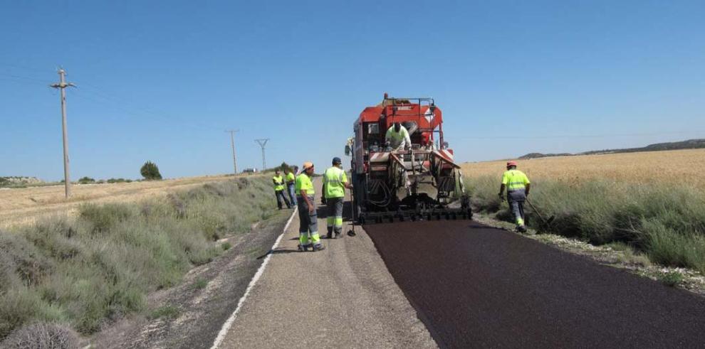 Obras Públicas invierte más de 200.000 euros para mejorar la carretera de Farlete y Monegrillo