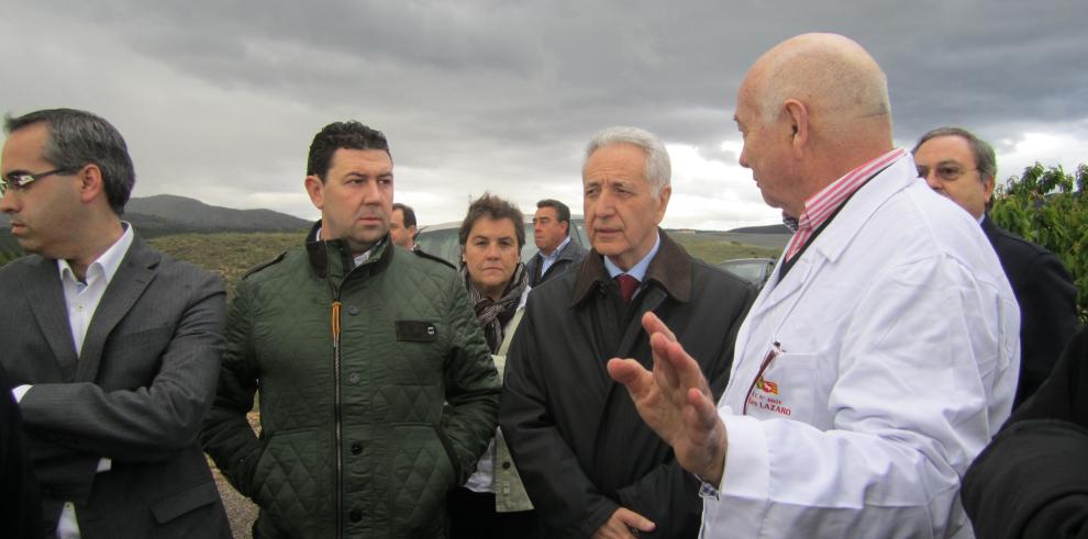 Modesto Lobón ha comprobado el alto nivel de las instalaciones de Frutas Lázaro en Calatayud