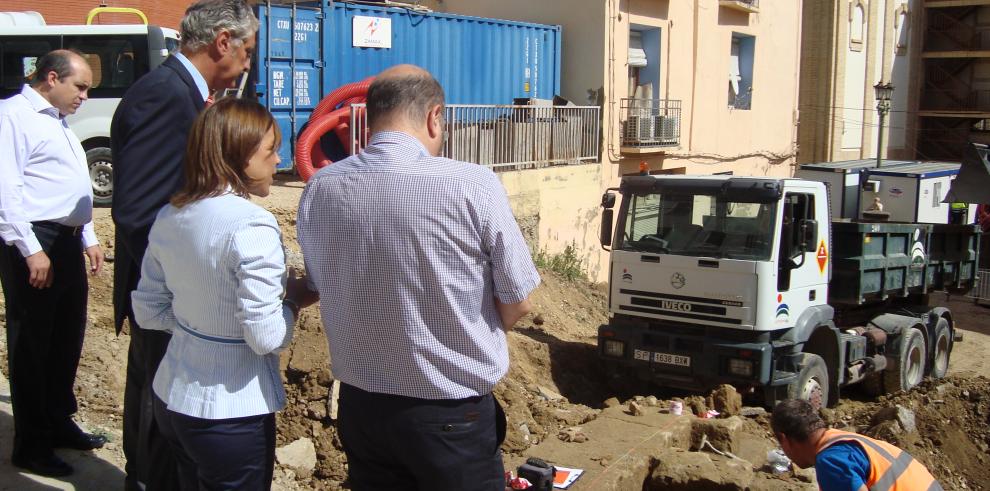 Suárez visita las obras de reurbanización del entorno de la Catedral de Huesca