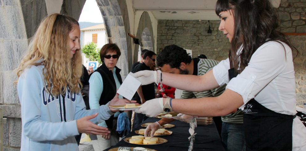 III Cata- Concurso de Quesos de Biescas los días 15 y 16 de junio