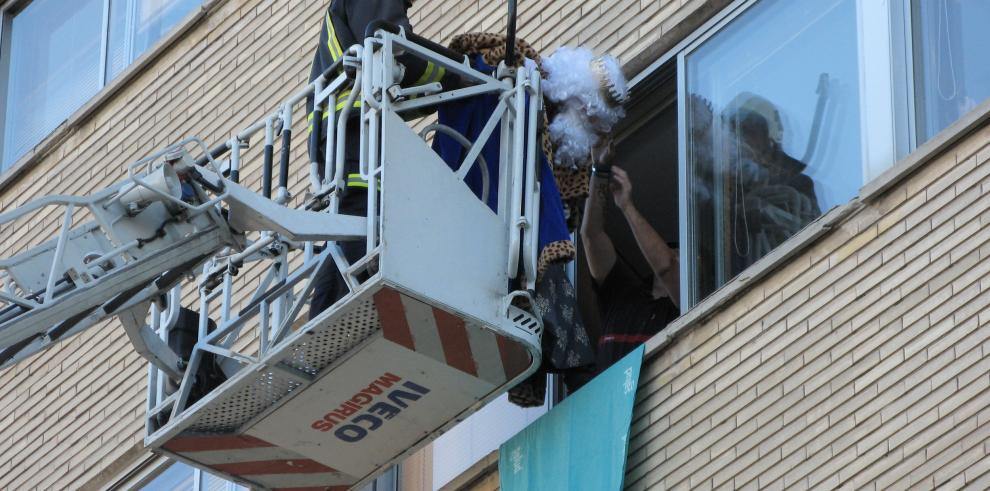 Los Reyes Magos visitan el Hospital Materno-Infantil Miguel Servet