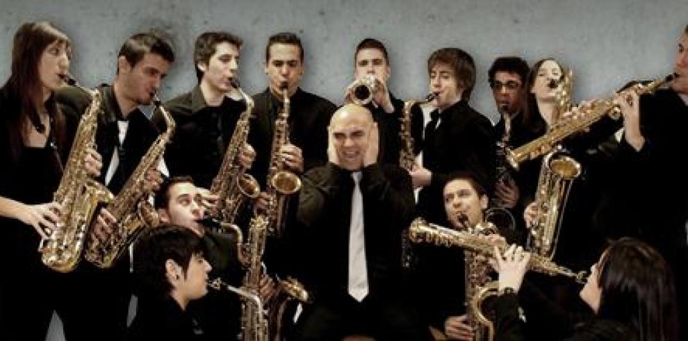 Los saxofones del Conservatorio Superior de Aragón llenan de música Graus 