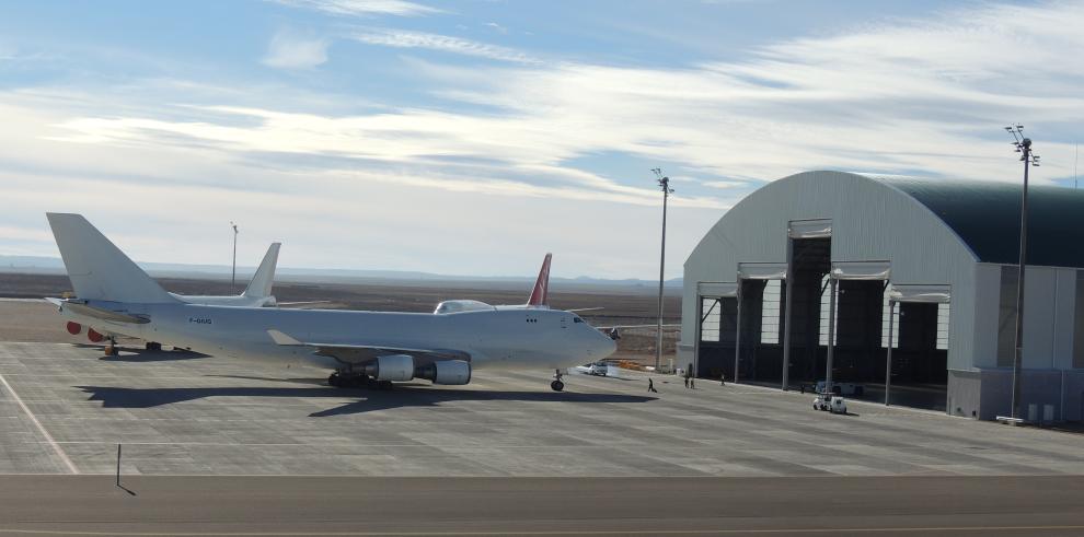 Un nuevo Boeing 747 aterriza en el Aeropuerto de Teruel procedente de Francia