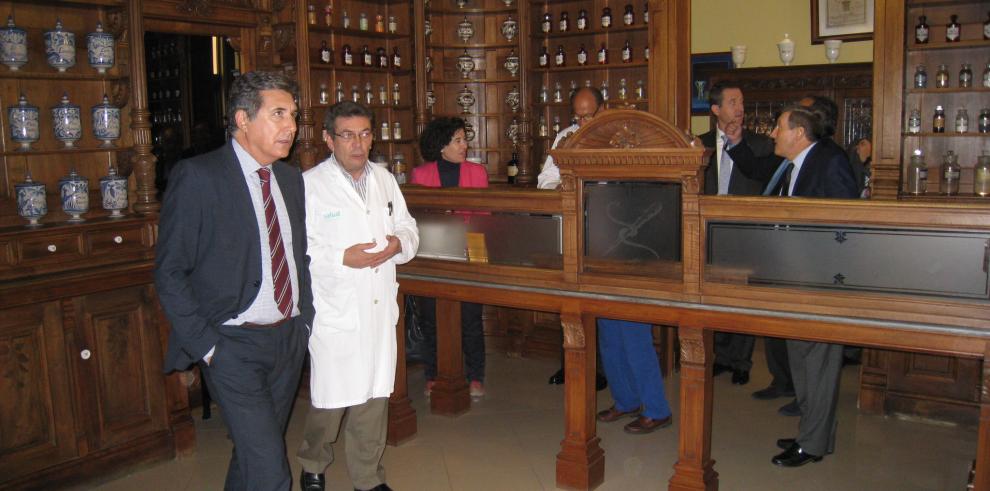 Visita de Oliván al Hospital Nuestra Señora de Gracia