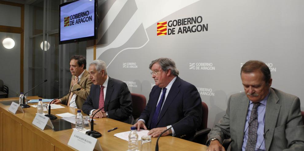 El Gobierno de Aragón y SAECA presentan una nueva línea de avales para emprender obras de modernización de regadío en Aragón 