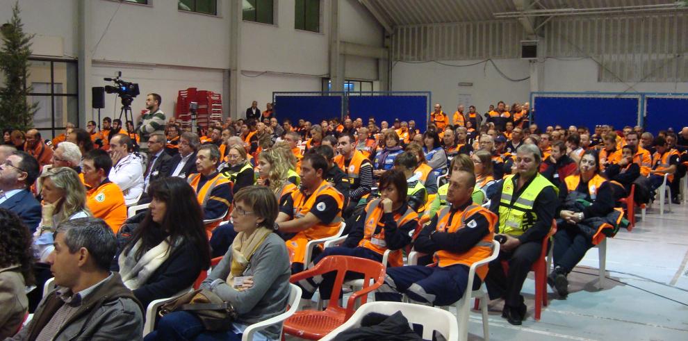 Suárez pone en valor el trabajo de los voluntarios de Emergencias que operan en  Aragón