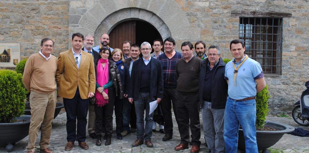 El Instituto Aragonés de la Juventud apuesta por la continuidad del Centro Scout Griébal 