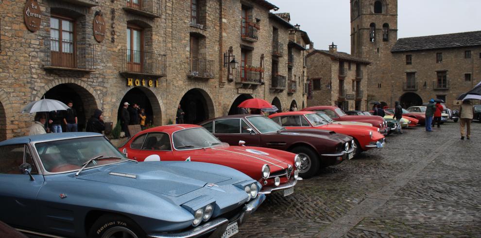 El VI Rally Internacional Hospederías de Aragón de Clásicos Deportivos ha cubierto la primera etapa