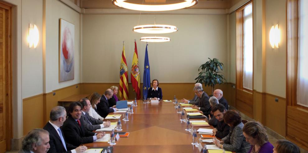 La Presidenta de Aragón preside la reunión del Patronato de la Fundación Goya