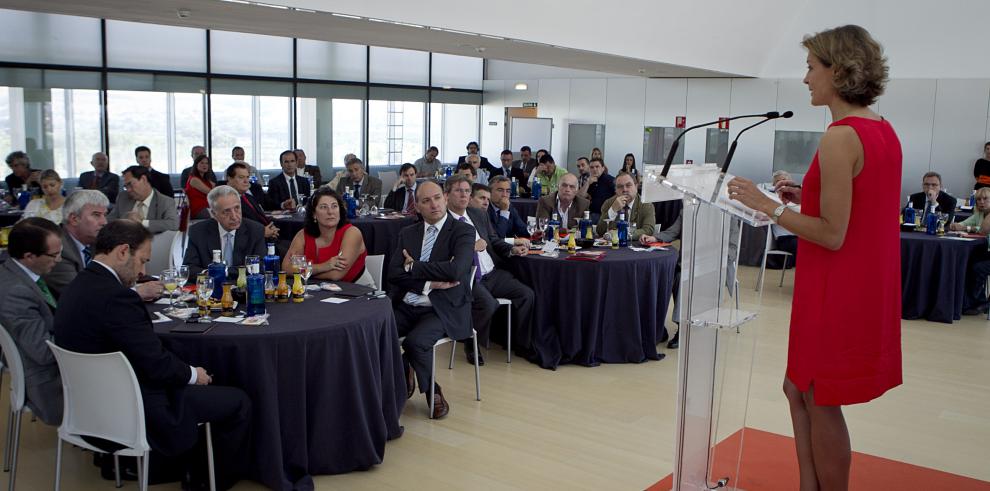 García Tejerina apoya la puesta en marcha de la Estrategia de la Agroindustria en Aragón