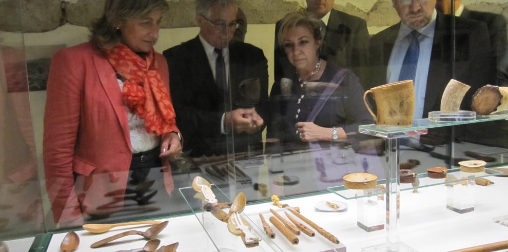 Serrat visita el Museo de Teruel 