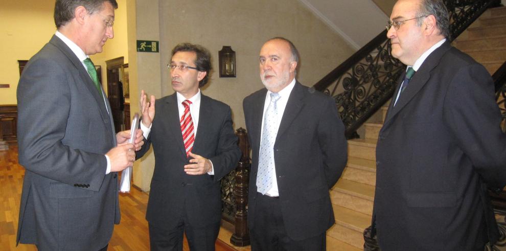 Visita del consejero de Hacienda y Administración Pública a Teruel