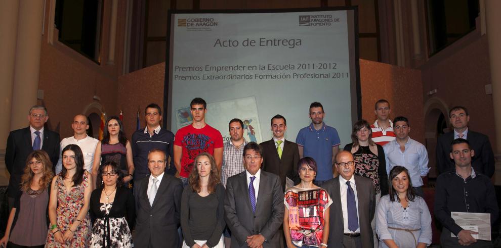 Alumnos del IES Tiempos Modernos de Zaragoza y el CPIFP San Lorenzo de Huesca, premiados en el programa de innovación “Emprender en la escuela”