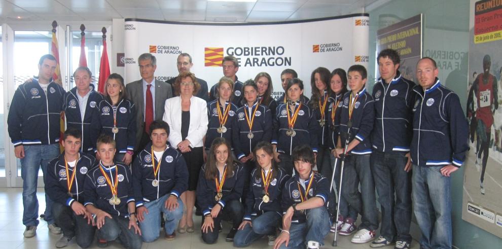 María Victoria Broto recibe a los deportistas del CETDI 