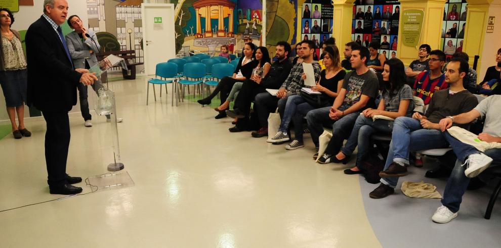 Alfredo Boné ha asistido en la MAU a la presentación del taller de cortometrajes “Recycled planet films” 