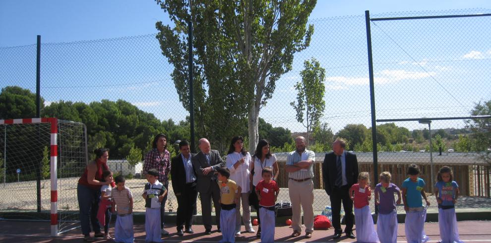 Ana de Salas visita la ludoteca “La guinda del verano”