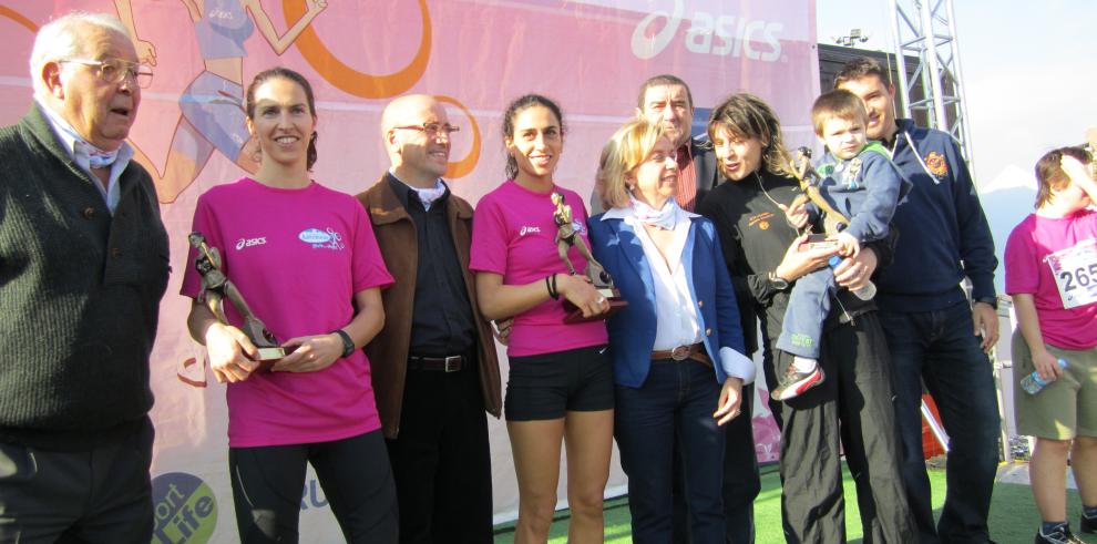 Serrat ha asistido a la XIV Carrera de la Mujer de Zaragoza