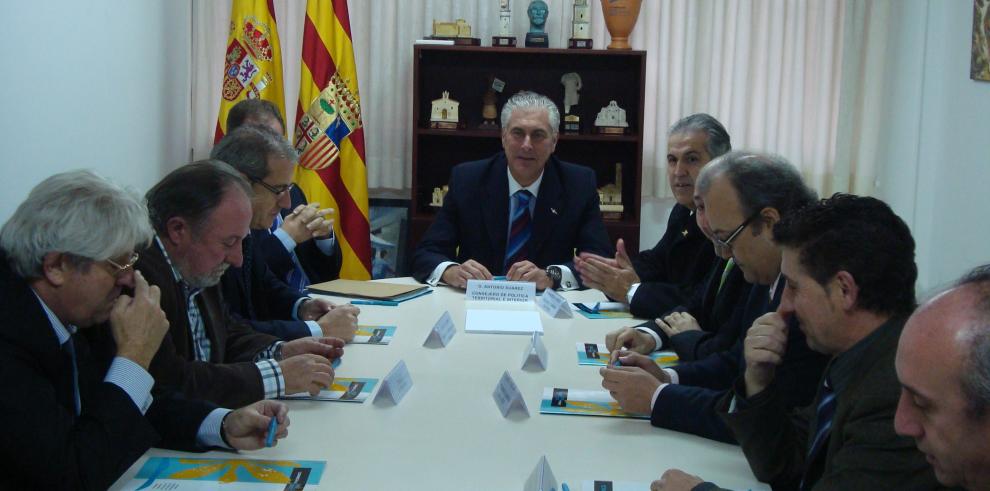 Antonio Suárez pide la implicación de todas las instituciones en la extinción de incendios.