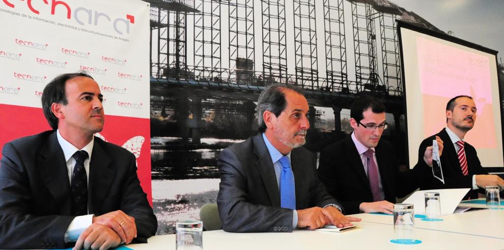 El consejero de Ciencia, Tecnología y Universidad ha asistido a la presentación del Cluster TIET Tecnara