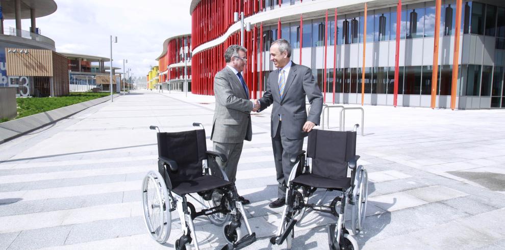 Expo Zaragoza Empresarial dona sillas de ruedas a DFA