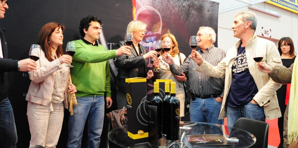 Eva Almunia destaca el vigor del vino en la Feria comarcal de Campo de Borja