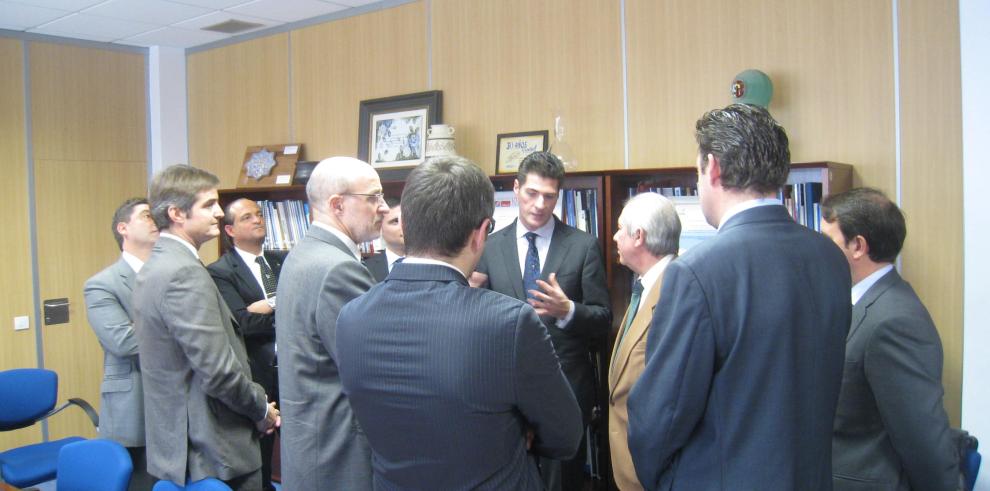 El vicepresidente mundial de Educación de Microsoft visita el Centro de Tecnologías  Avanzadas de Zaragoza